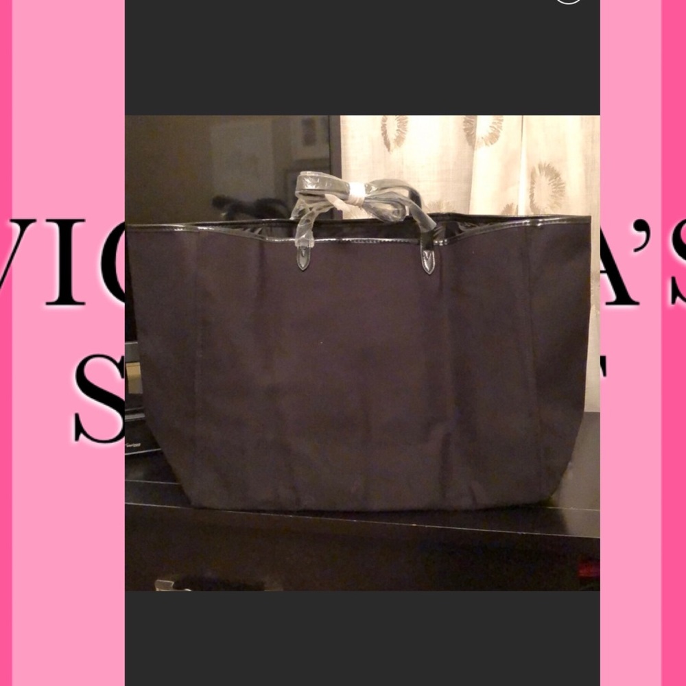 NWT VS Limited Edition Weekender Tote - Picture 4 of 5